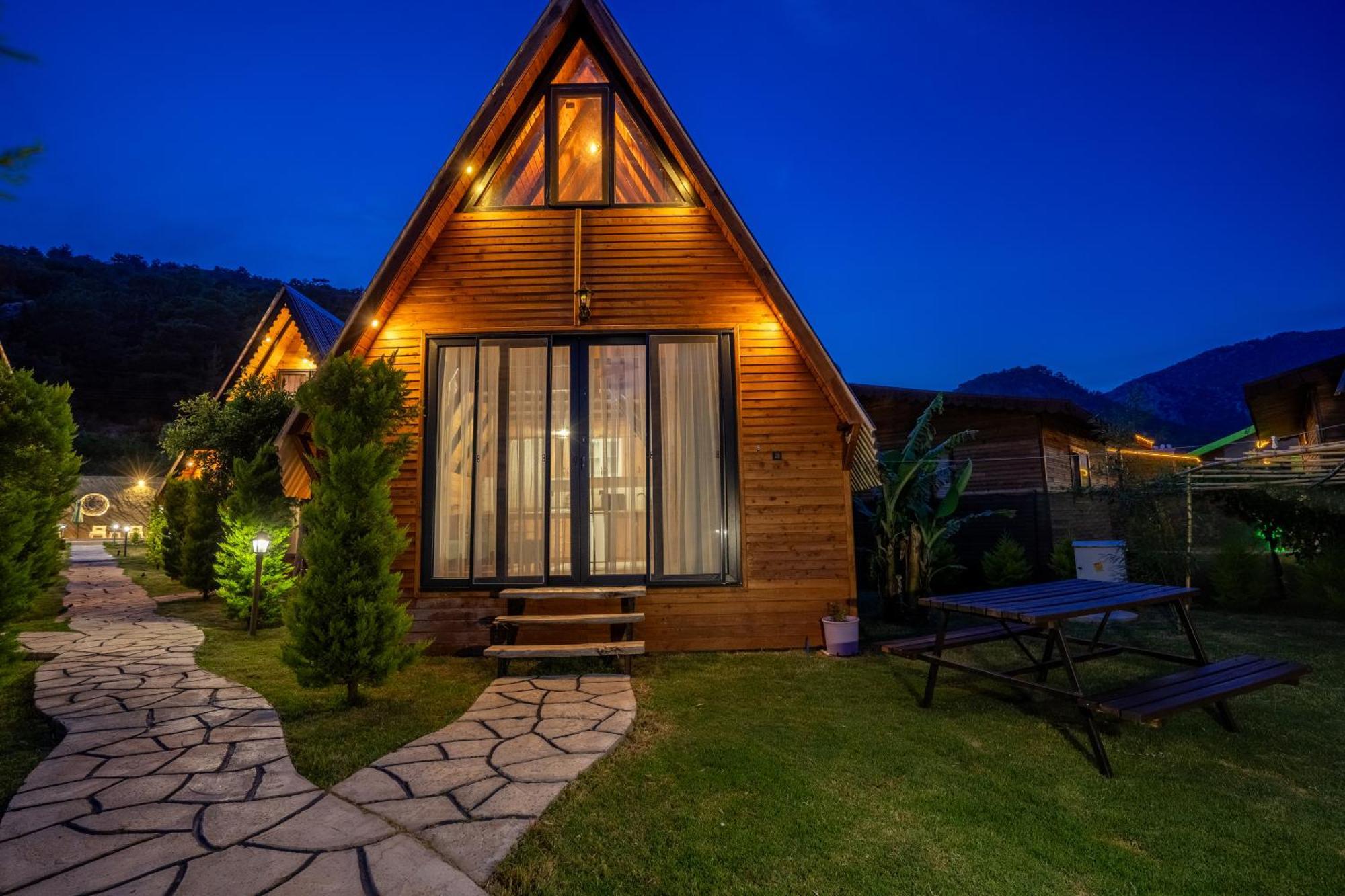 Karaoez Sapphire Bungalows Kumluca Kültér fotó